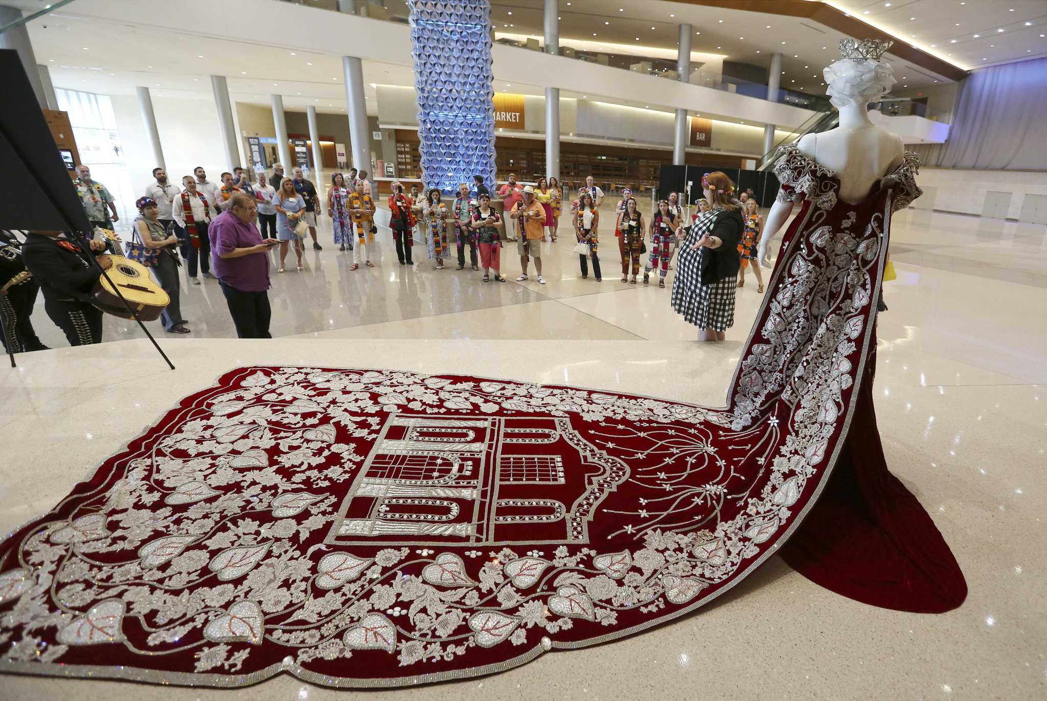 Go to San Antonio woos conference organizers in hopes of jump-starting trade