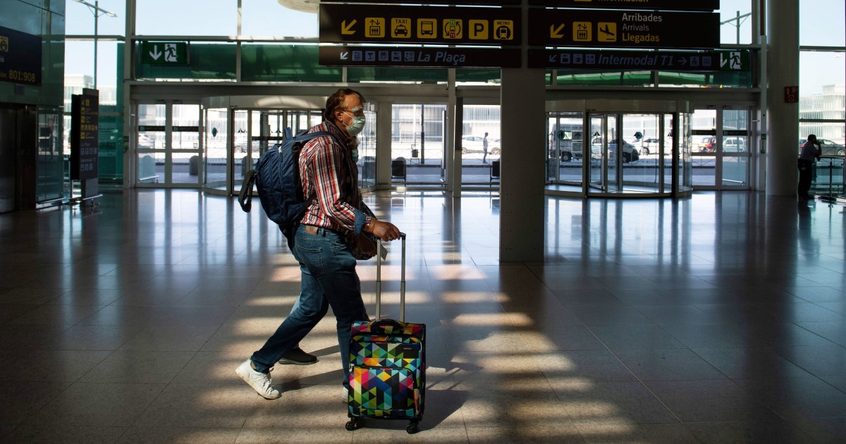 E.U. government urges easing journey limits for vaccinated holidaymakers this summer season E.U. government urges easing journey limits for vaccinated holidaymakers this summer season